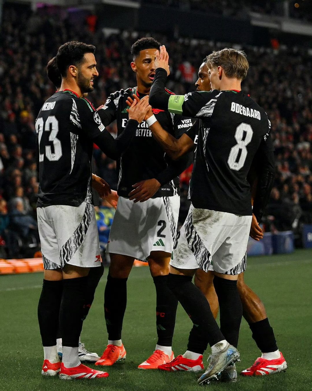 爱游戏体育在线-意甲清晨再迎强敌，埃因霍温战术微调，主帅态度：态度坚定，轮换策略成焦点(埃因霍温青年队与阿贾克斯青年)